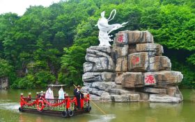 漢江源景區(qū)《我和我的祖國》快閃，祝祖國繁榮昌盛?？s略圖