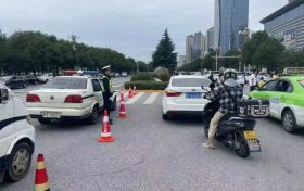 漢中交警二大隊加強雙節(jié)期間天漢濕地公園周邊交通疏導縮略圖