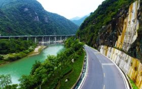 漢中市首條智慧公路試點工程建成投用縮略圖