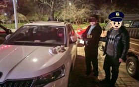 夜巡再添戰(zhàn)果！一男子張貼“招嫖”小廣告被抓！縮略圖