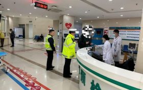 群眾受傷有難 交警暖心救助縮略圖