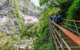 漢中天坑群又有新發(fā)現(xiàn)了！縮略圖