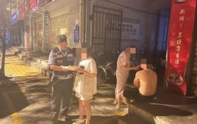 沉醉不知?dú)w路？民警護(hù)送醉酒男子回家縮略圖